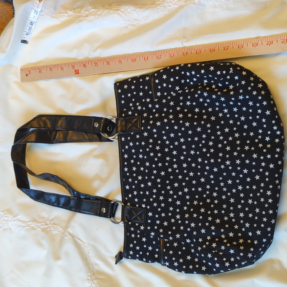 Black canvas w/ white stars plenty of pockets zippered tote EUC - Picture 2 of 5